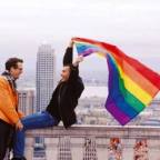 Itália legaliza união e Alemanha indeniza homossexuais.